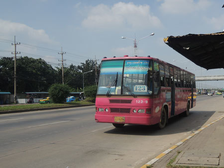 Bus 123 Om yai