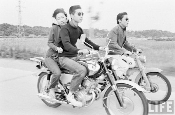 Youth-in-Japan-1960s-3.jpg
