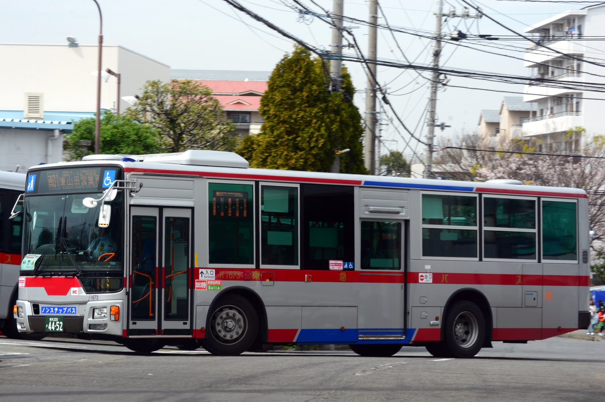 【東急バス】H1673