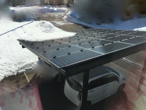 太陽光発電本格再開時のパネルの積雪