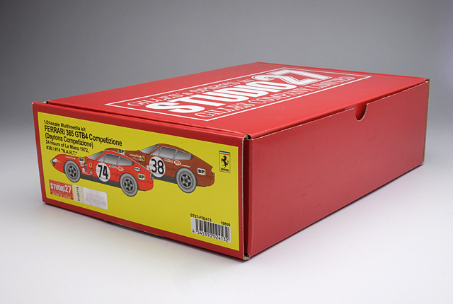 8201 Ferrari 365 GTB4 Conpetizione 640×430