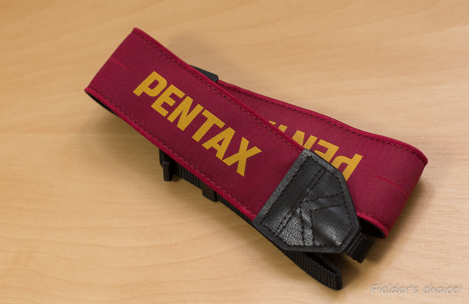 定番のお歳暮 PENTAX ストラップ O-ST1401 レッド 38614