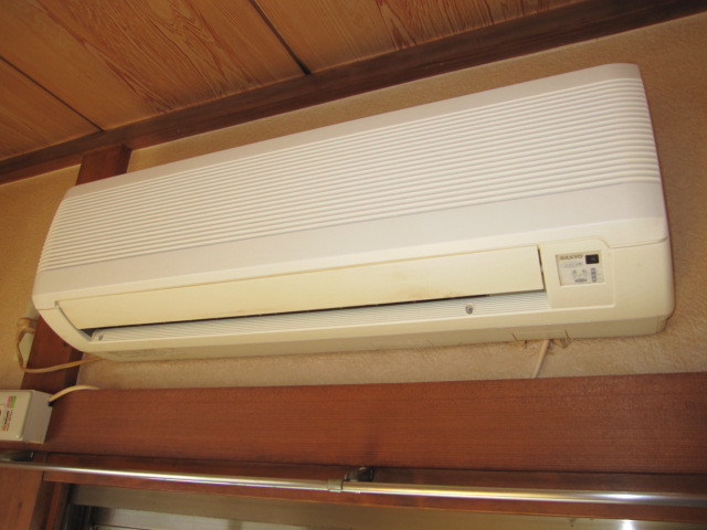 埼玉県所沢市　空き室賃貸物件原状回復２ＤＫ全体ハウスクリーニング　エアコン清掃　作業完了後　１