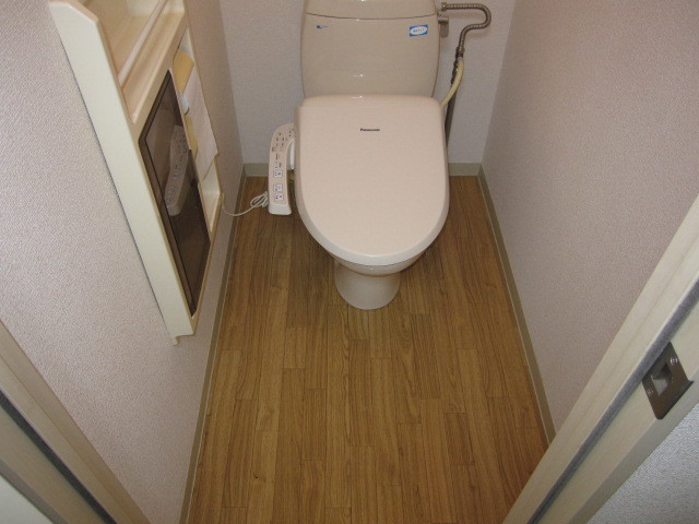 埼玉県所沢市　空き室賃貸物件原状回復　１R全体ハウスクリーニング　トイレ清掃　作業完了後　１