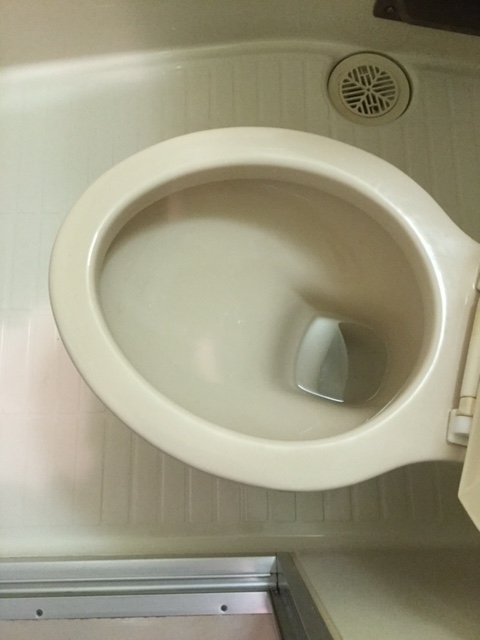 東京都杉並区　賃貸物件原状回復　１Ｋハウスクリーニング　浴室ユニットバス清掃　作業完了後　２