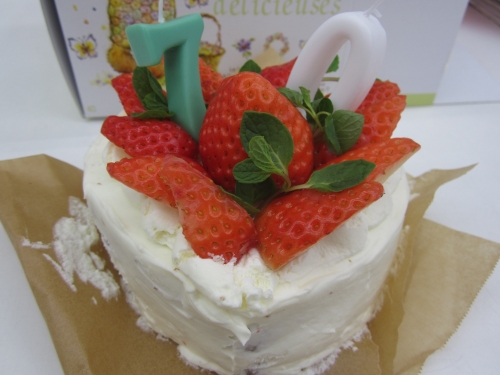 ウエスギ薬局誕生日ケーキ
